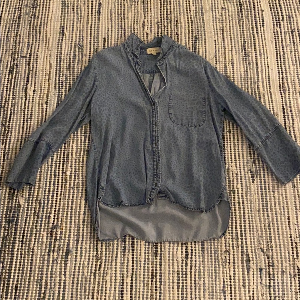 Blue cloth and stone top. Sz L